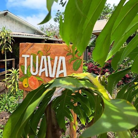 Tuava Lodge Hanga Roa Exterior foto