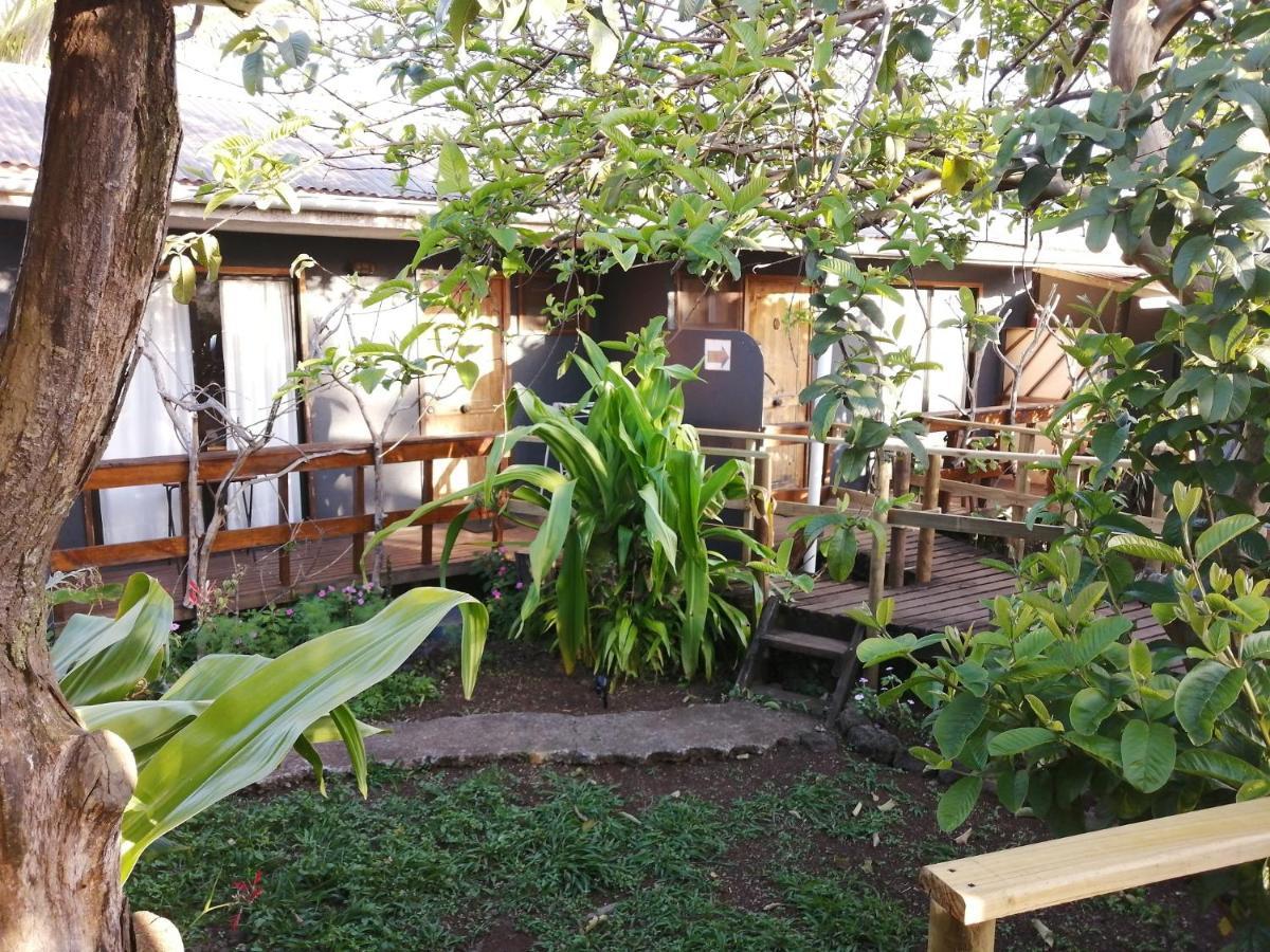 Tuava Lodge Hanga Roa Exterior foto