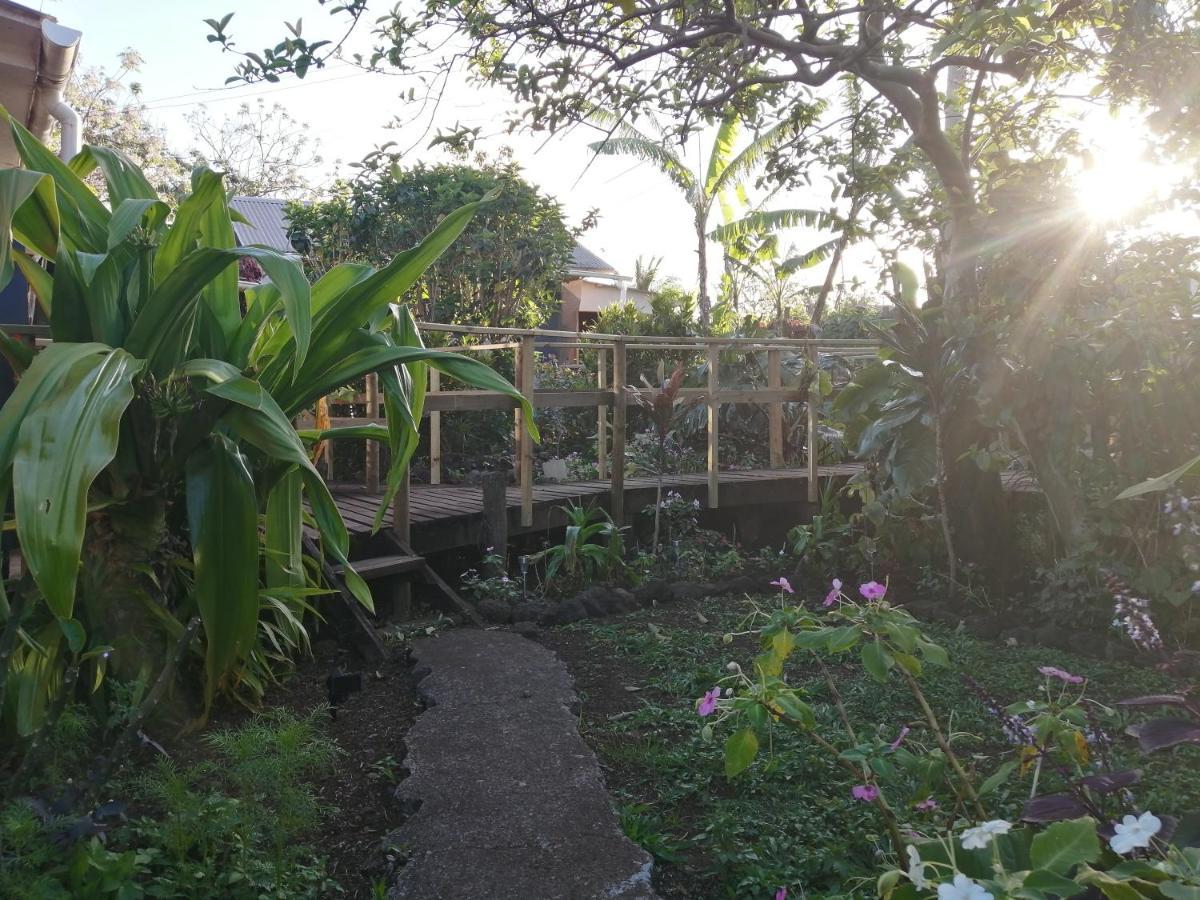 Tuava Lodge Hanga Roa Exterior foto