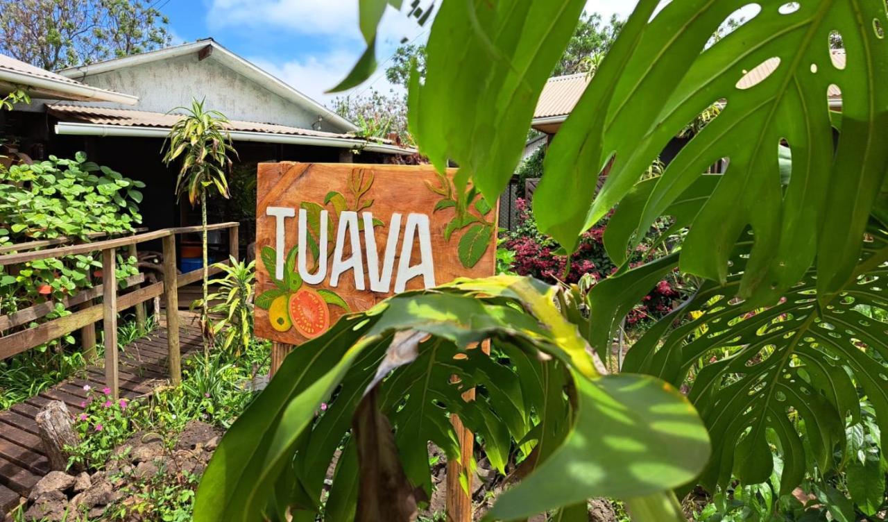 Tuava Lodge Hanga Roa Exterior foto