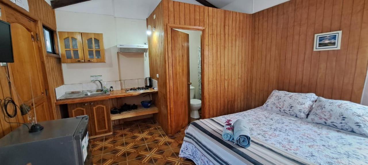 Tuava Lodge Hanga Roa Exterior foto